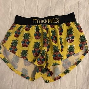 Women's Yellow Pineapple chicknlegs shorts